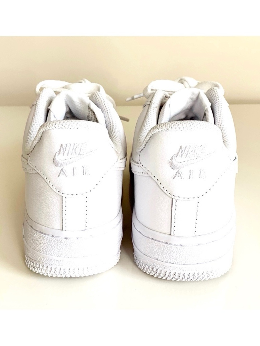 Nike Air Force 1 '07 Low White Sneakers US 6 Women’s Shoes - Picture 5 of 12